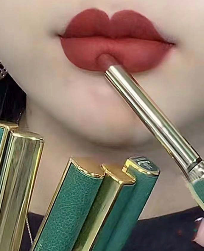 pen lipstick
